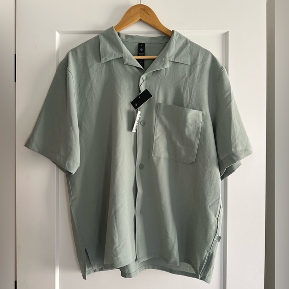 lululemon athletica Other - NWT Lululemon Lightweight Camp Collar Button-Up Size M